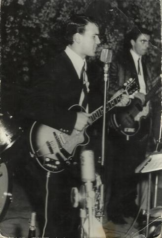enzo che canta